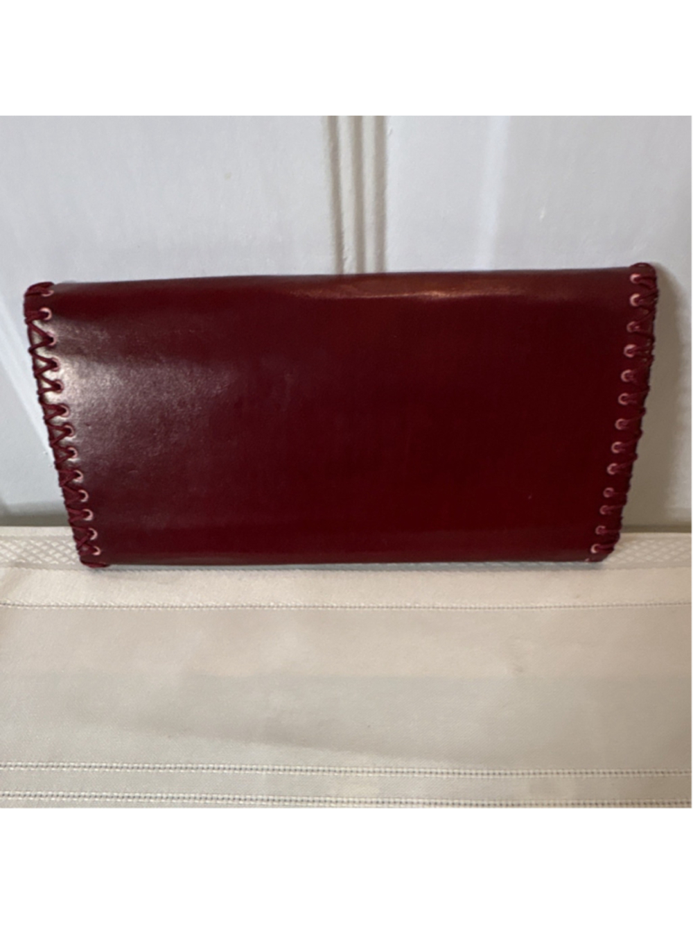 Gold Coast Burgundy Floral Wallet with ID Window & Credit Card Slots - Picture 3 of 6